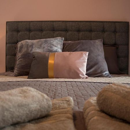 Silene Luxury Apartment Néa Péramos Екстериор снимка