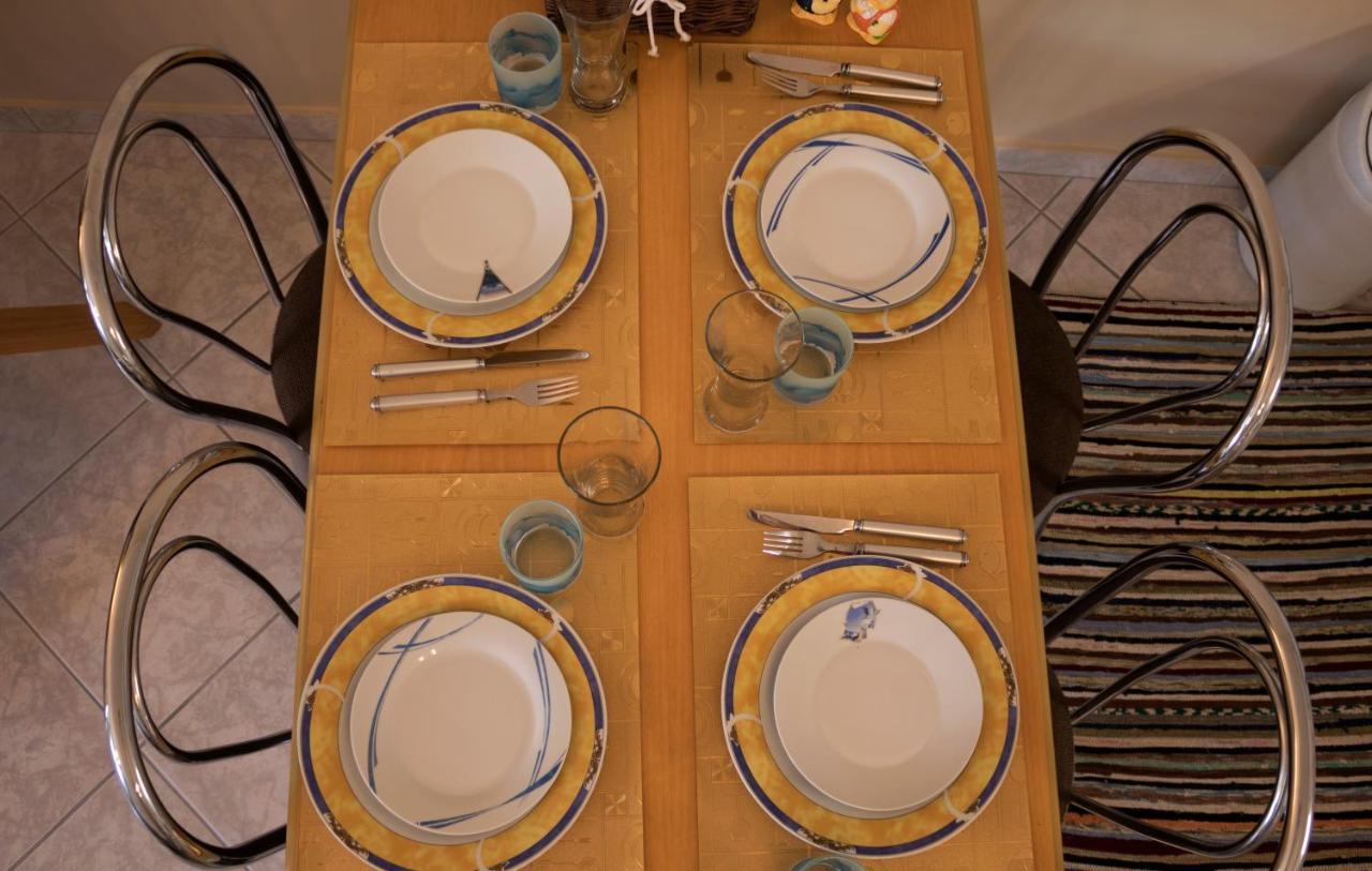 Silene Luxury Apartment Néa Péramos Екстериор снимка