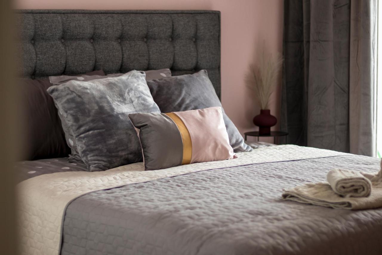 Silene Luxury Apartment Néa Péramos Екстериор снимка